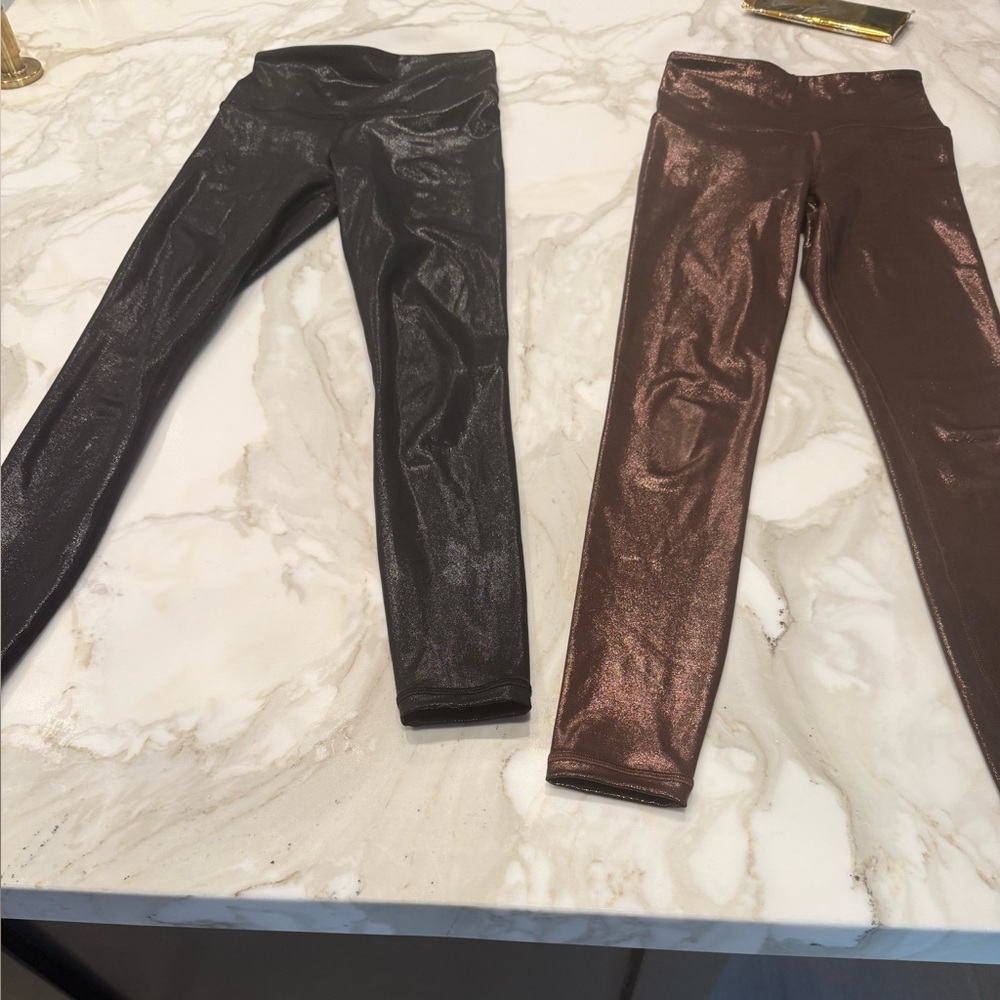 2 Like New shiny Athleta high rise leggings